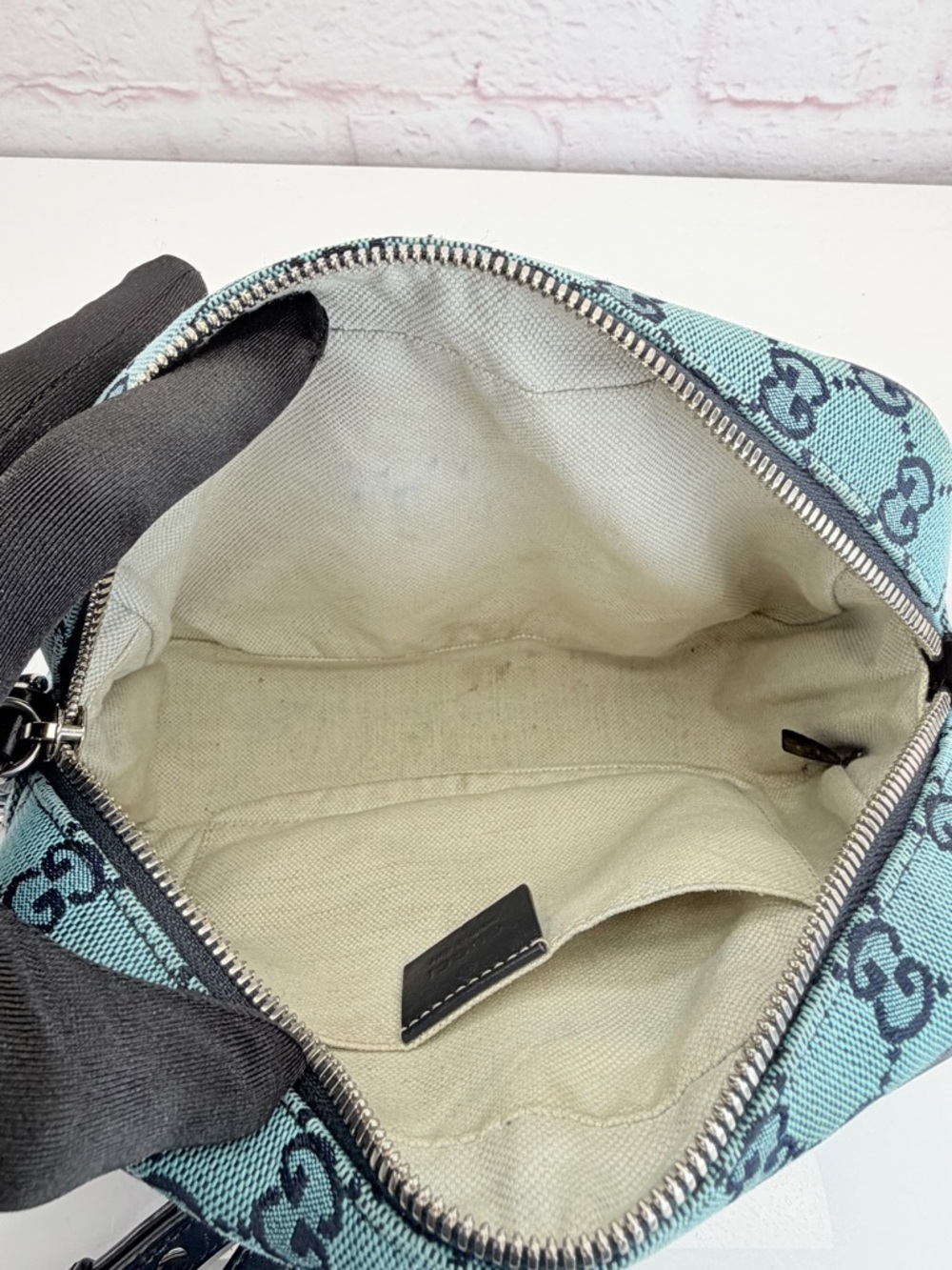 Gucci Blue GG Supreme Canvas Crossbody with Black Leather Trim - Picture 13 of 16